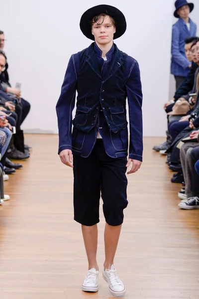 Look 39